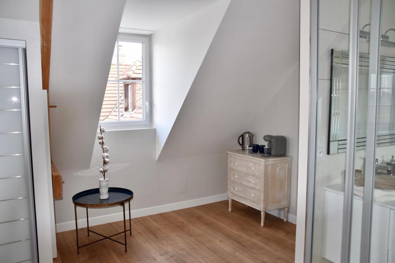 Les Rougemonts Coton Apartment Champguyon Exterior photo