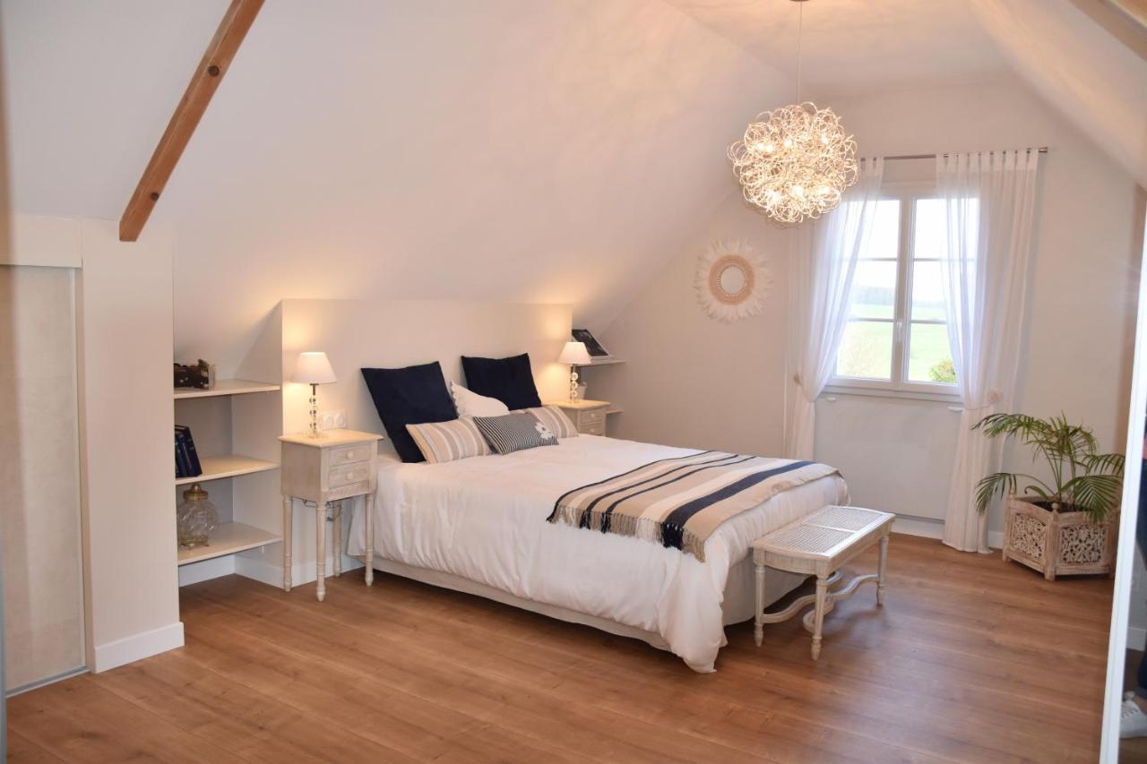 Les Rougemonts Coton Apartment Champguyon Exterior photo